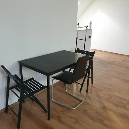 Gemuetliche Dachsuite Im Herzen Von דירה היילברון